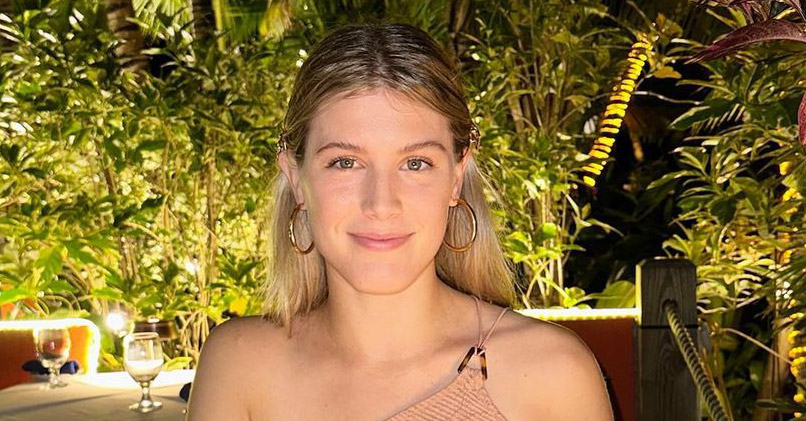 Eugenie Bouchard Plus Sexy Que Jamais Dans Une Robe Nude Transparente