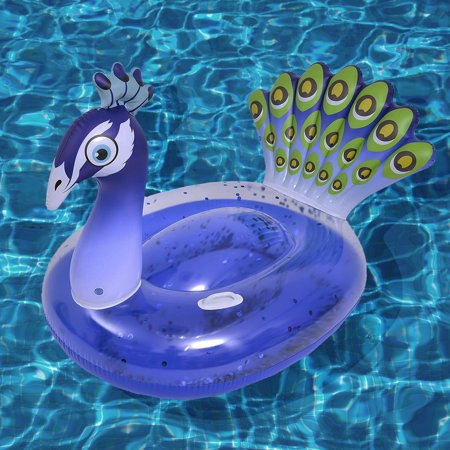 10 flotteurs de piscine originaux pour s'amuser tout l'été!