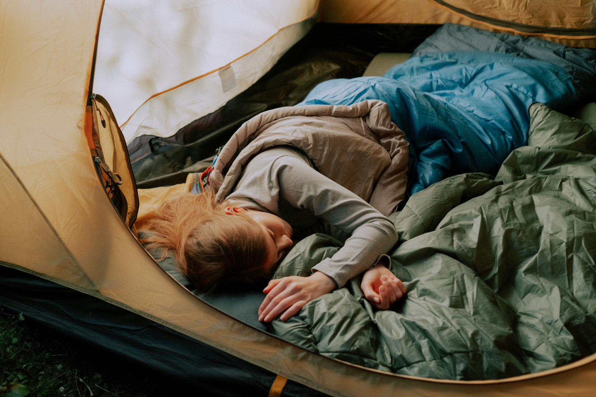 5 légendes autour du camping avec une couette - Therm-a-Rest Blog