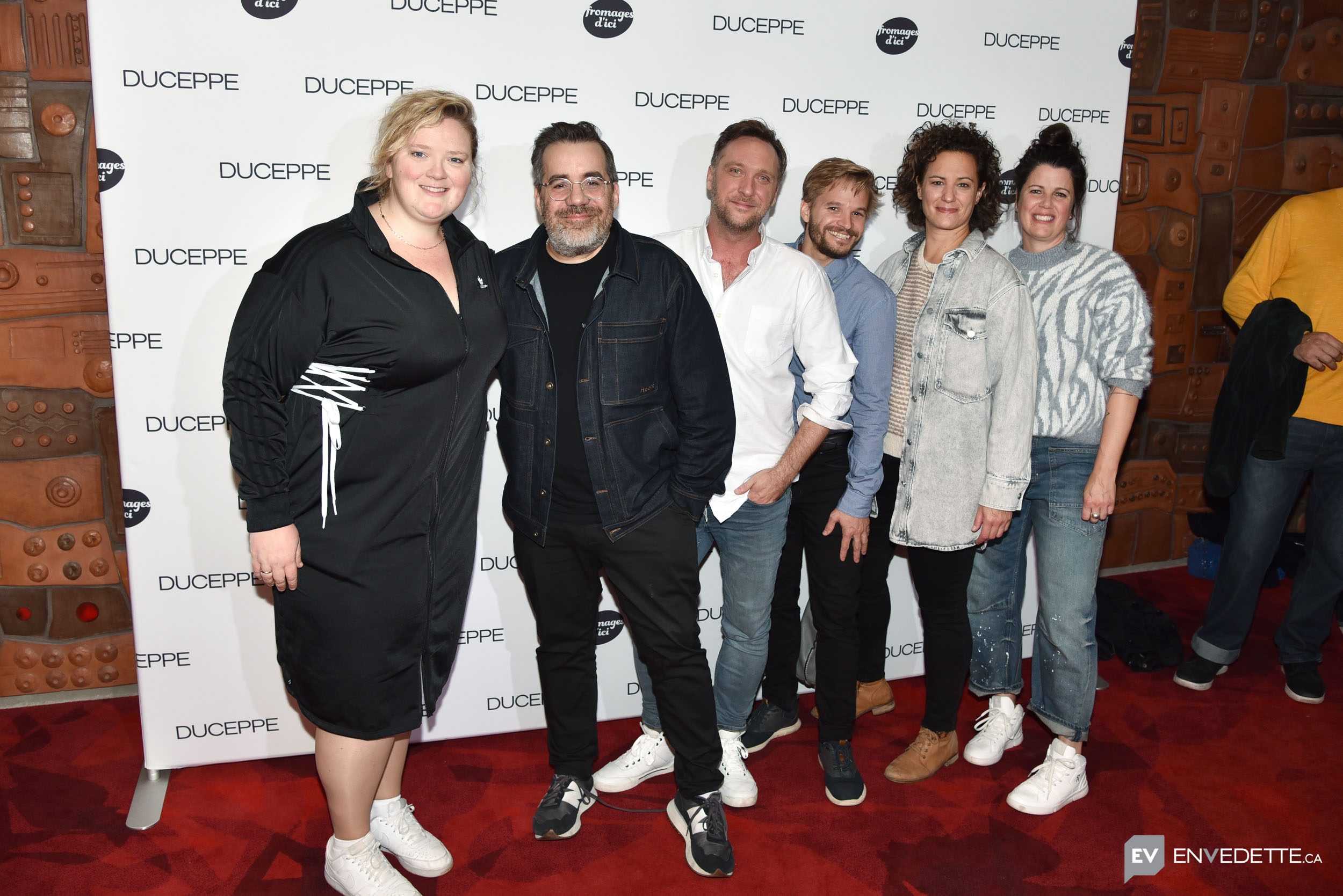 Debbie Lynch-White, Jean-Sébastien Girard, Alexandre L'Heureux, Mathieu Plante, Rosalie Julien, Mélanie Giguère