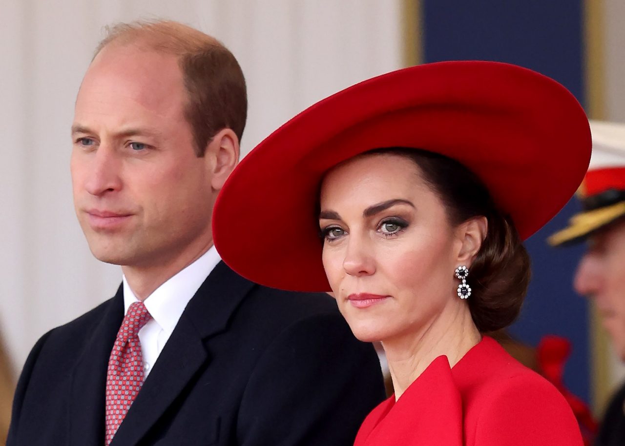 LONDON, ENGLAND - NOVEMBER 21: Prince William, Prince of Wales and Catherine, Princess of Wales attend a ceremonial welcome for The President and the First Lady of the Republic of Korea at Horse Guards Parade on November 21, 2023 in London, England. King Charles is hosting Korean President Yoon Suk Yeol and his wife Kim Keon Hee on a state visit from November 21-23. It is the second incoming state visit hosted by the King during his reign. (Photo by Chris Jackson/Getty Images)