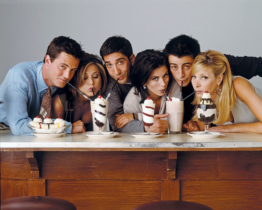 FRIENDS -- Pictured: (l-r) Matthew Perry as Chandler Bing, Jennifer Aniston as Rachel Green, David Schwimmer as Ross Geller, Courteney Cox as Monica Geller, Matt Le Blanc as Joey Tribbiani, Lisa Kudrow as Phoebe Buffay  (Photo by NBCU Photo Bank/NBCUniversal via Getty Images via Getty Images)