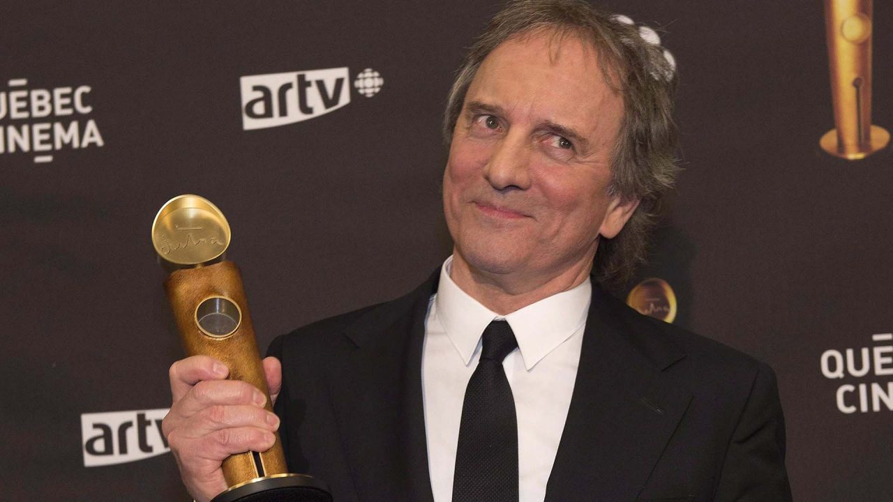 Michel Côté remporte le Prix Jutra-Hommage 2013 lors de la 15e cérémonie annuelle de remise des prix Jutra à Montréal qui reconnaît le talent et les réalisations de l'industrie québécoise du long métrage le dimanche 17 mars 2013.