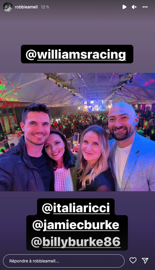 PHOTOS: Robbie Amell et Italia Ricci adorables dans les rues de Montréal ce week-end!