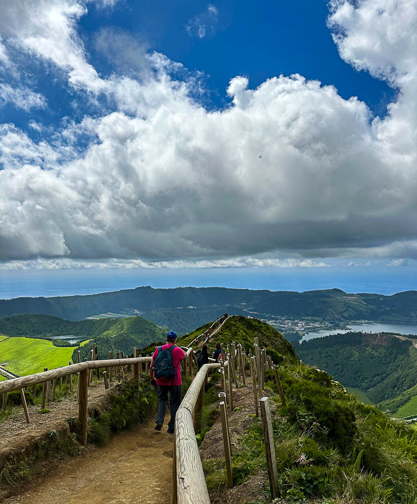 Sentier vers le miradouro